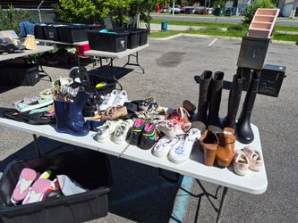 Taylor's variety spot, outside $5 shoe sale. See descriptions