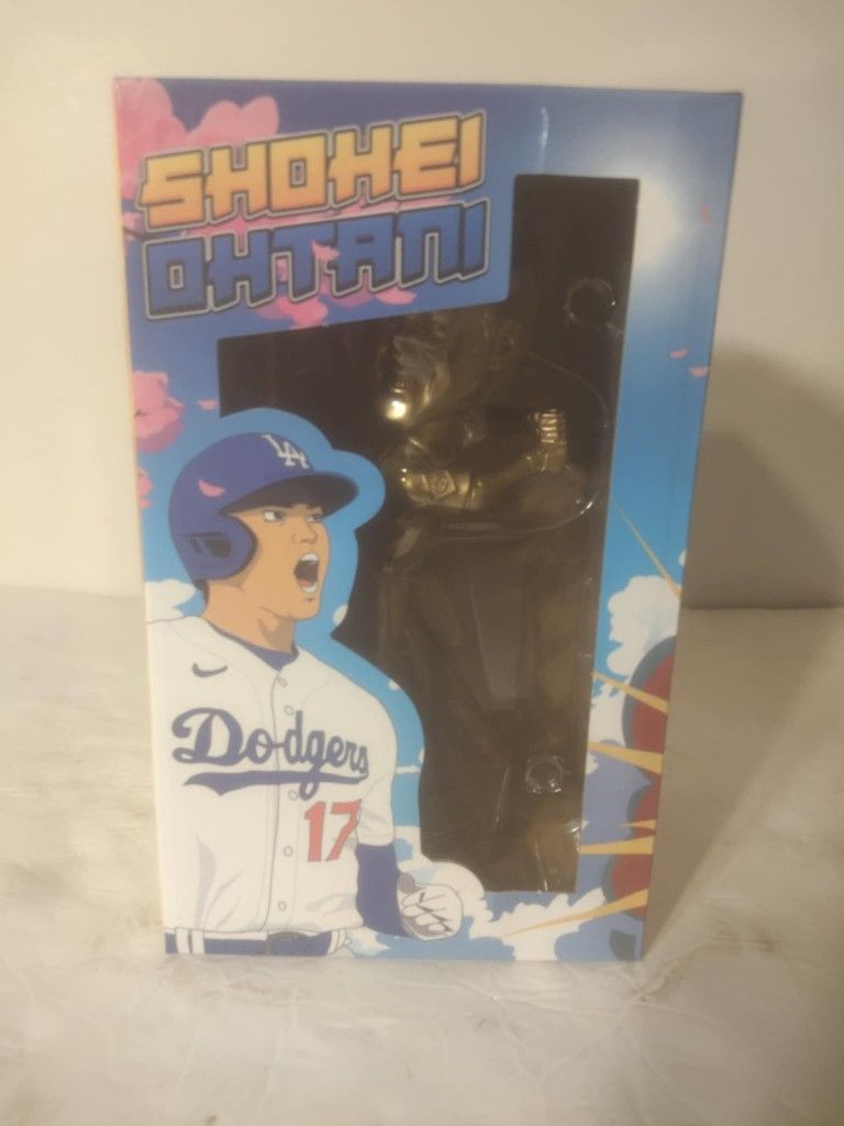 Shohei Ohtani Gold Bobblehead 2024 Los Angeles Dodgers