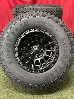 Brand New Fuel Ford F-150 6x135 17x9 6 Lug 17 Inch Wheels