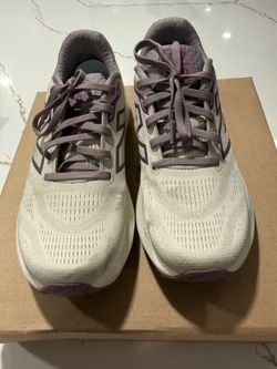 New Balance Size 7