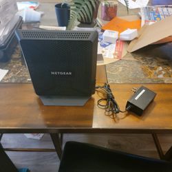 Netgear Modem Router (C7000)