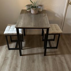 Table & Chairs Dining Set