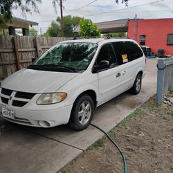 2005 Dodge Caravan