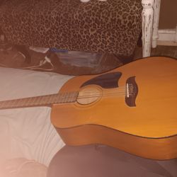 Oscar Acoustic Guitar