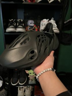 Yeezy Foam Runner “onyx”