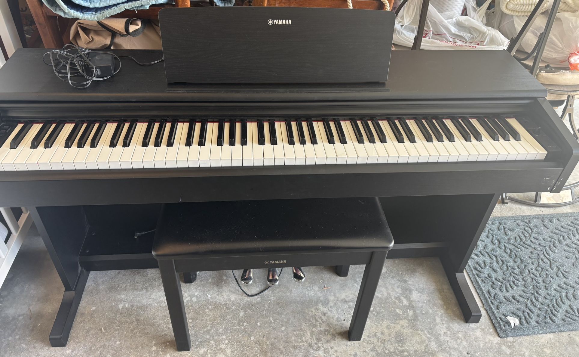 Yamaha Digital Piano Keyboard