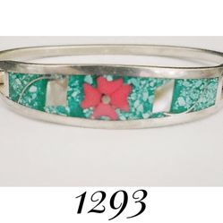 7" Tapered 3mm x 13.5mm Alpaca Silver Turquoise Inlay Hinged Hook Closure Bracelet. Made in Mexico