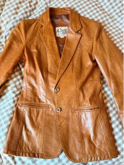 Vintage Woman’s brown leather Jacket size 6