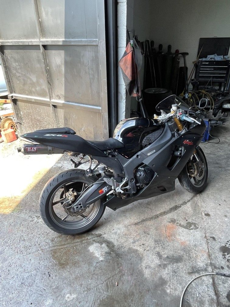 2006 Kawasaki Zx6r for Sale in Oklahoma City, OK - OfferUp