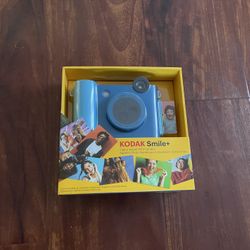 KODAK Smile+ 2-in-1 Digital Instant Print Camera & Wireless Bluetooth Photo Printer