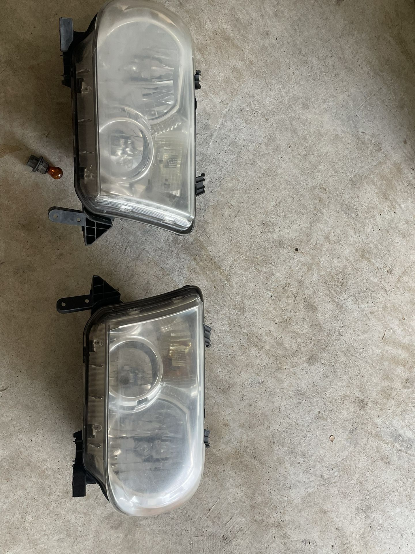 Toyota Sequoia Headlights