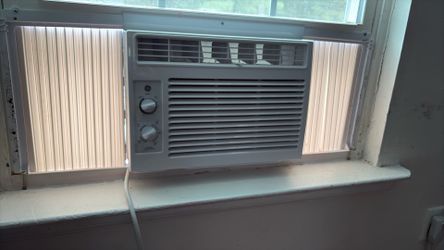 Window AC unit for free Is only blowing air not cooling