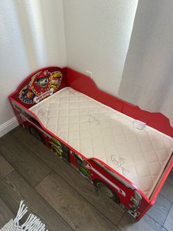 Toddler bed with mattress