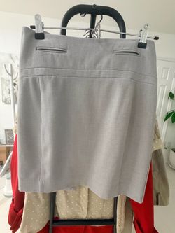 Ropa de mujer de officials de buena marca.