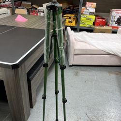 Brass Impact Sprinkler On Tripod 