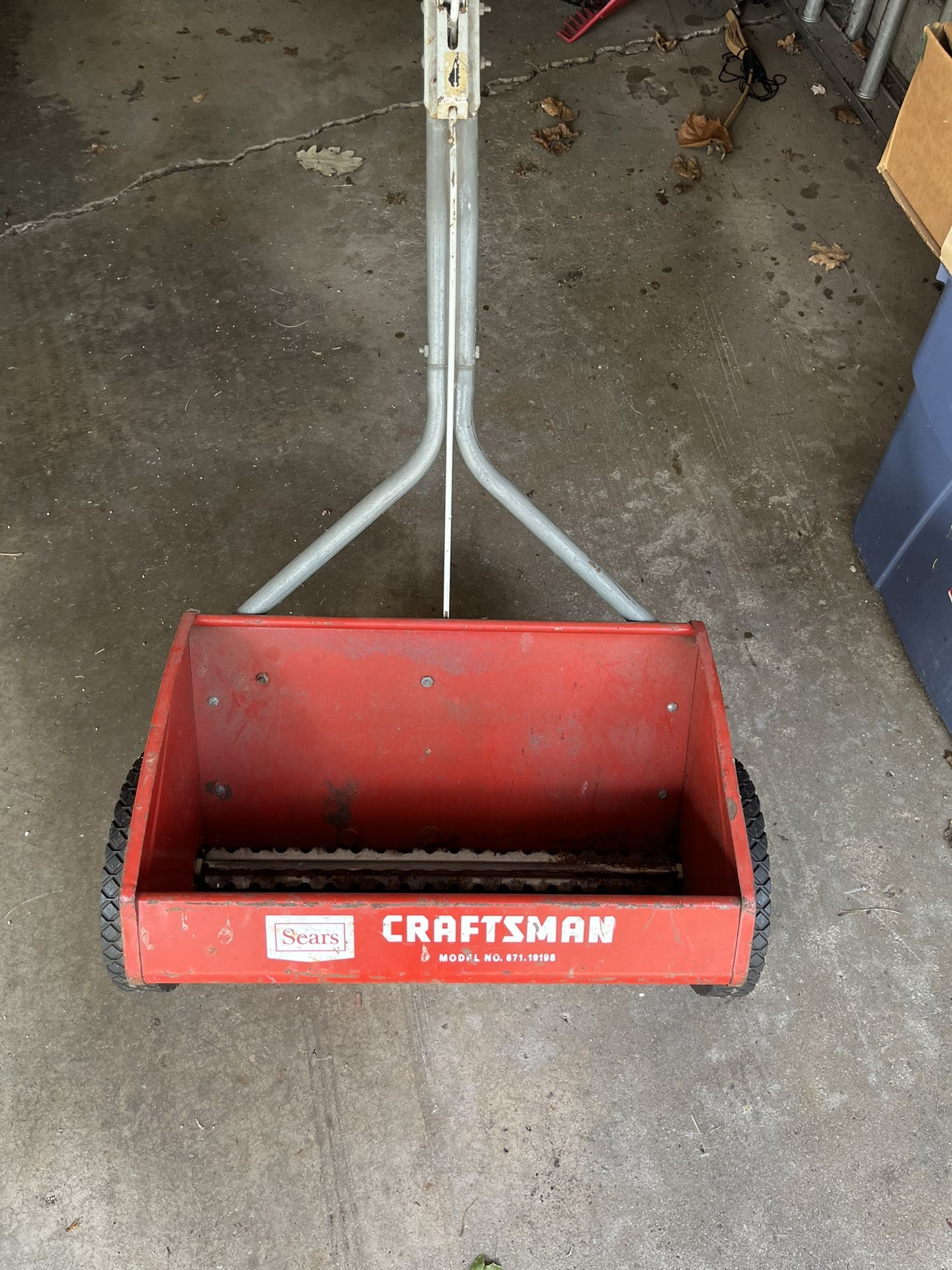 Seeds/Fertiliser Dispenser