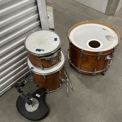 FULL DRUMSET W/ HARDWARE & CYMBALS