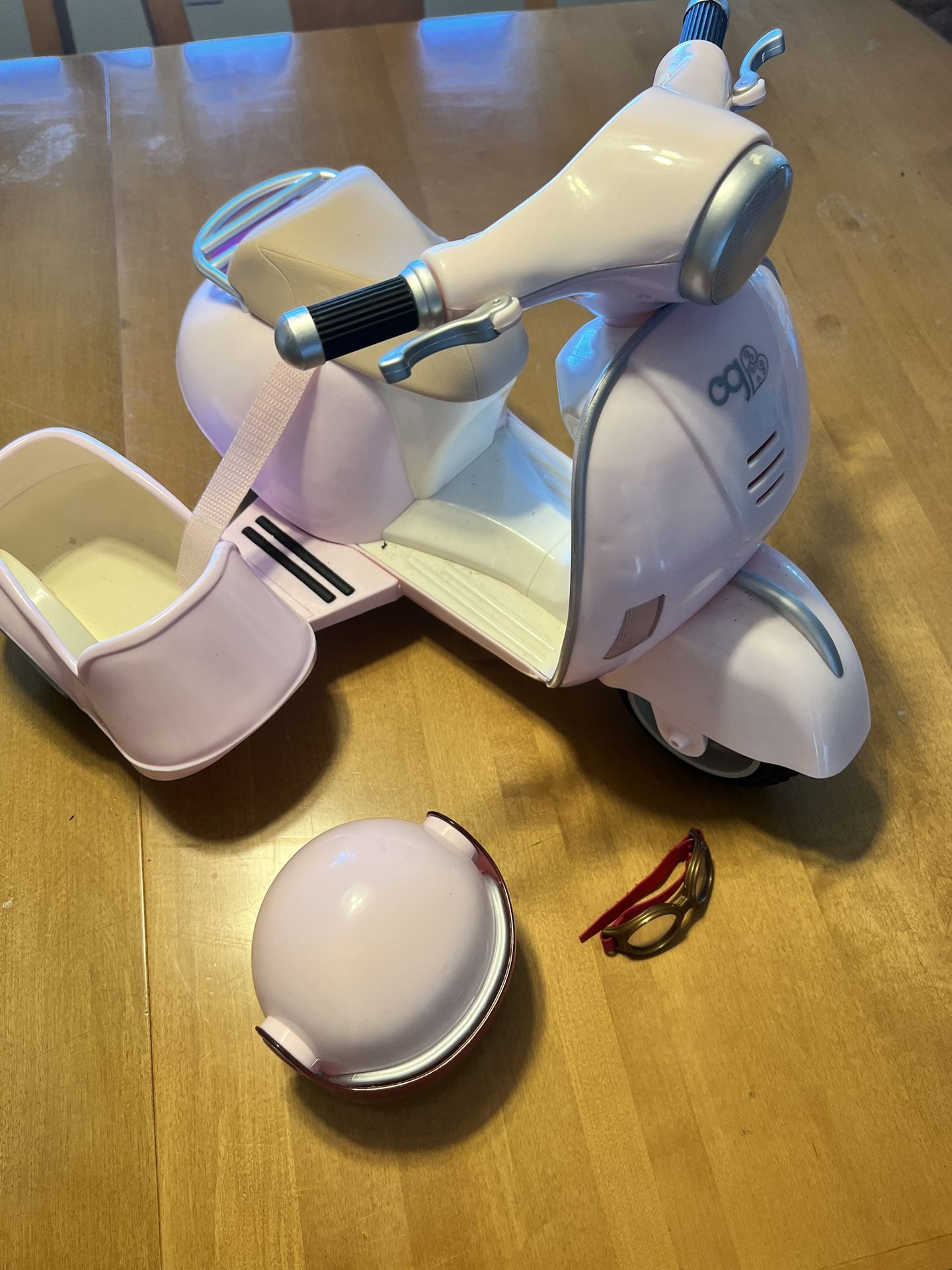 Our Generation (American Girl) Scooter + Box Of Clothes