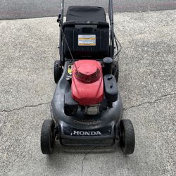 Honda HRC216 Mower