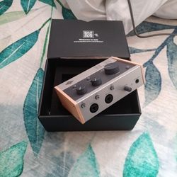 Volt 2/76 Preamp Breakout Box Microphone/Instrument To Computer Connection Via Usb C