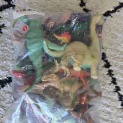 Over 40 Different Size And Various Dinosaurus Figures