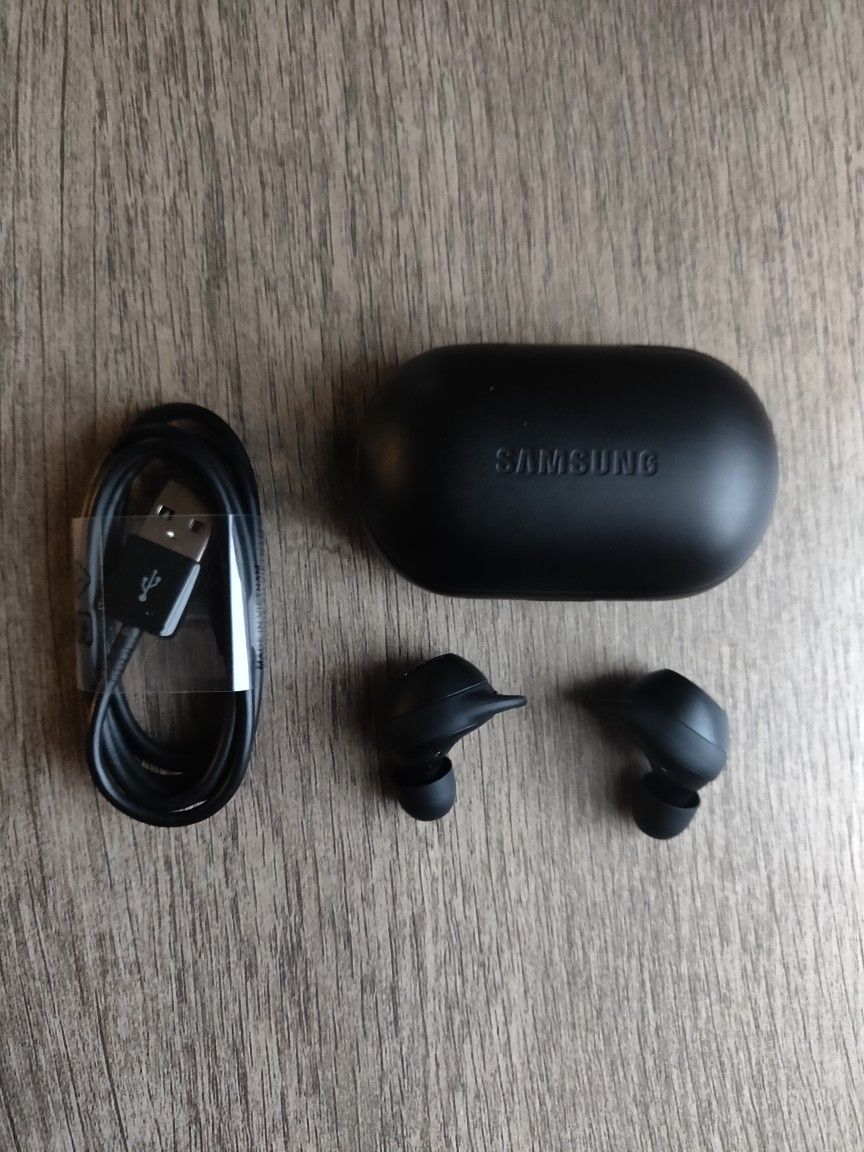 Samsung Gear Iconx Wireless Headphones
