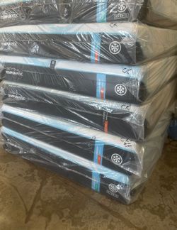 California King Tempurpedic Luxe breeze Firm Mattress 