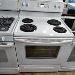 Kenmore Electric 220v Stove Oven   In Excellent Working Condition 