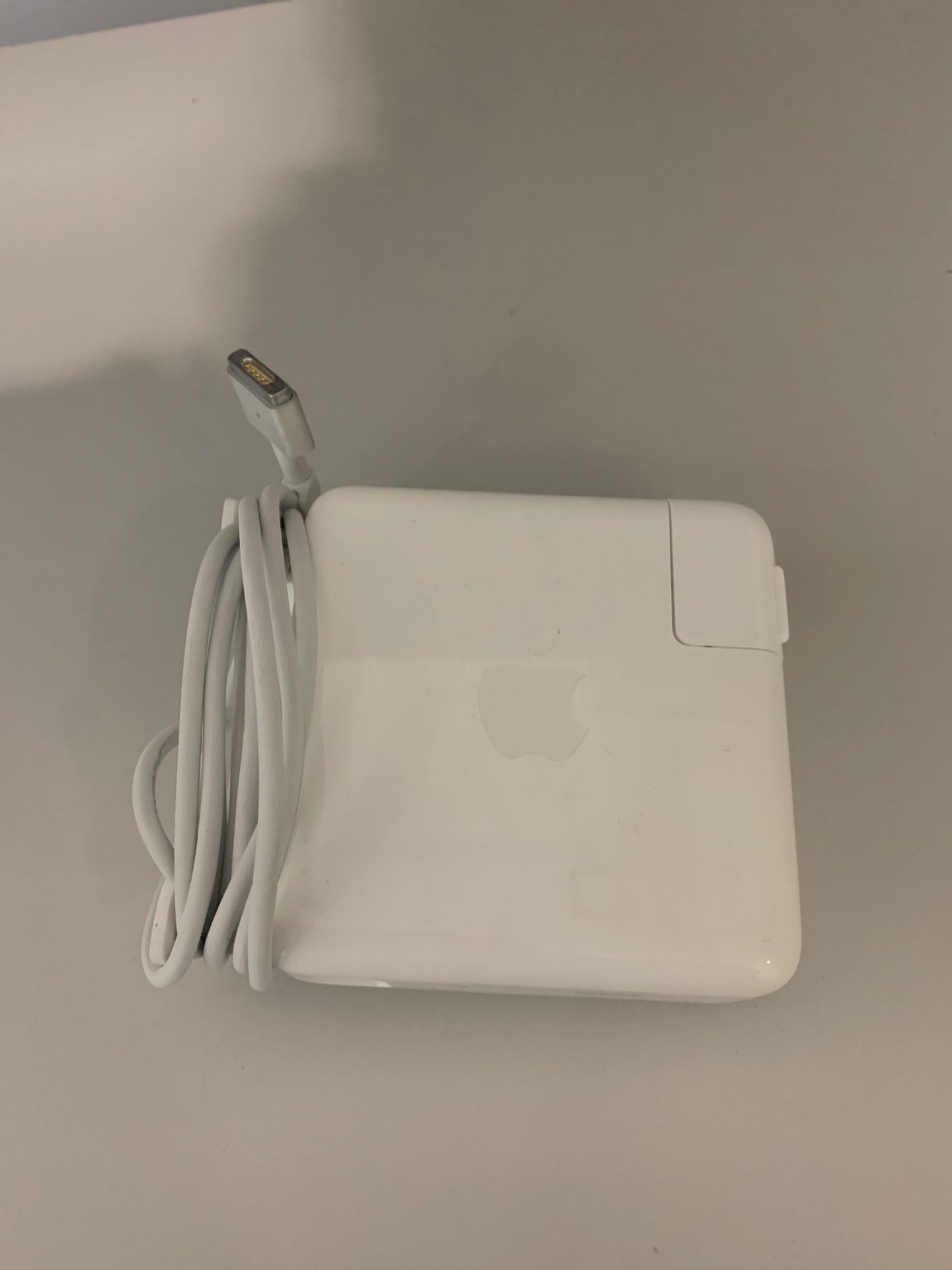 Apple MacBook power adapter