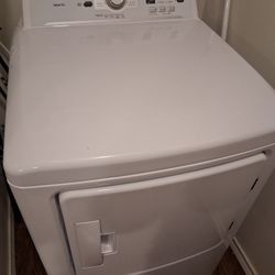 Isignia Washer & Dryer 