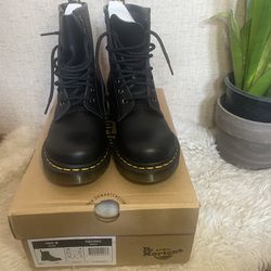 Brand New Dr. Martens $15 Off 1460 W Boots
