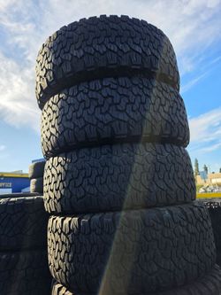 315 70 17 Bfgoodrich ko2 tires Con 80% de Vida Las 4