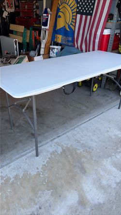 6’ folding table