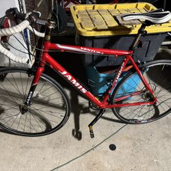 Jamis Ventura Road Bike 