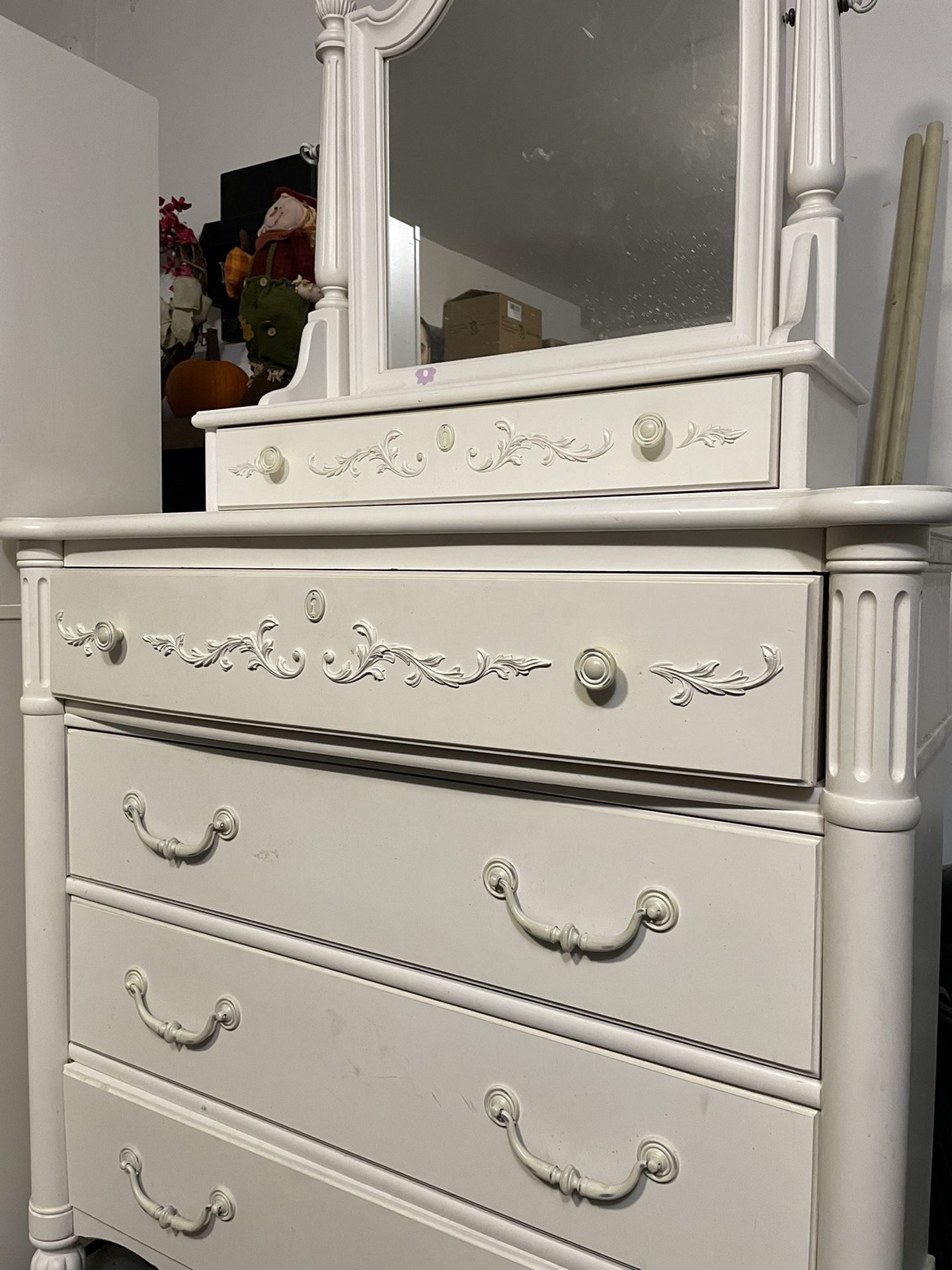 Dresser with mirror by Stanley Furniture- Young America