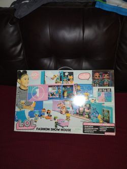 LOL doll house fold up and take on the go
