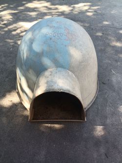 Dog igloo