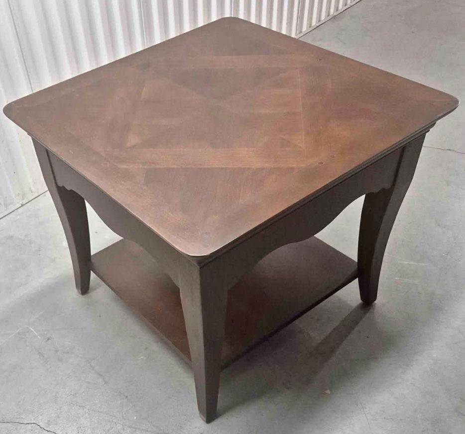 Small solid wood coffee table (in Des Moines