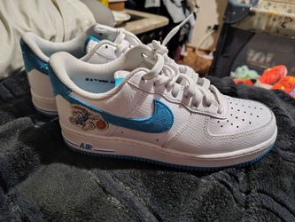 Lola & Bugs Bunny Nike Air Forces
