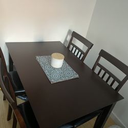 Beautiful Wooden 4-Seater Kitchen Table