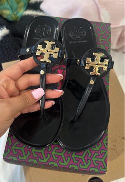 5w Tory Burch jelly sandals
