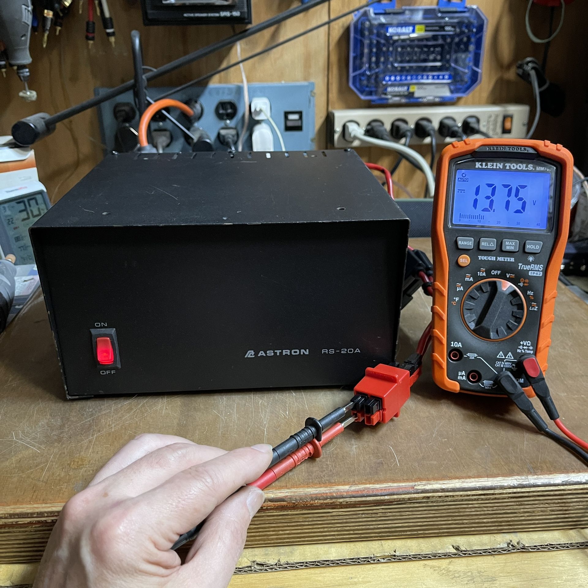 Astron RS-20A 13.8VDC 20A Linear Power Supply *Tested*