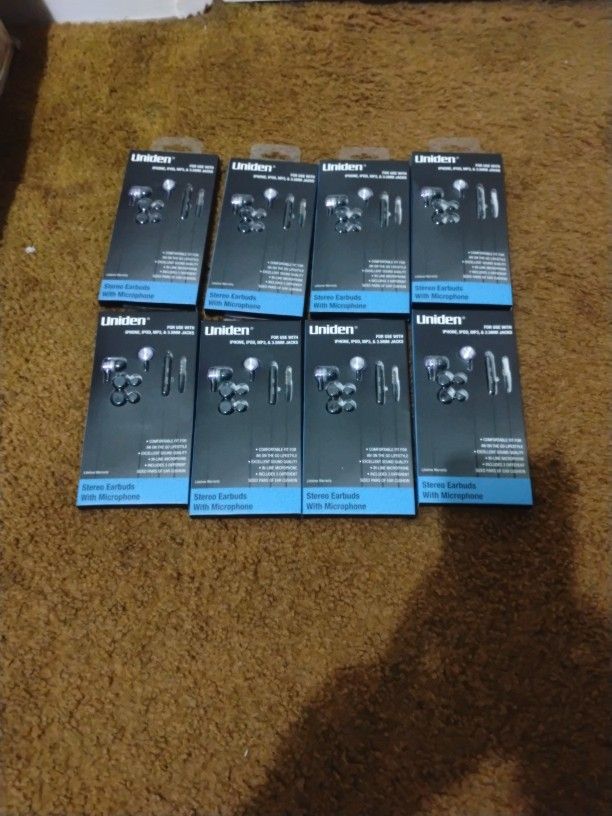 I Got Eight Earpod Ear Buds Speakers For iPhone iPod MP3 And Cell Phone All For All Eight Of Them For 40 Bucks