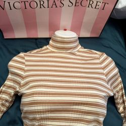 Brown And White Turtle Neck Sz Small By Victoria’s Secret 