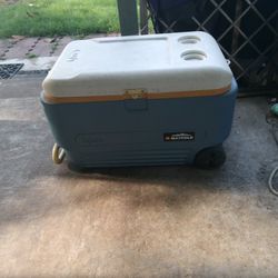 Rolling Igloo Maxcold Cooler