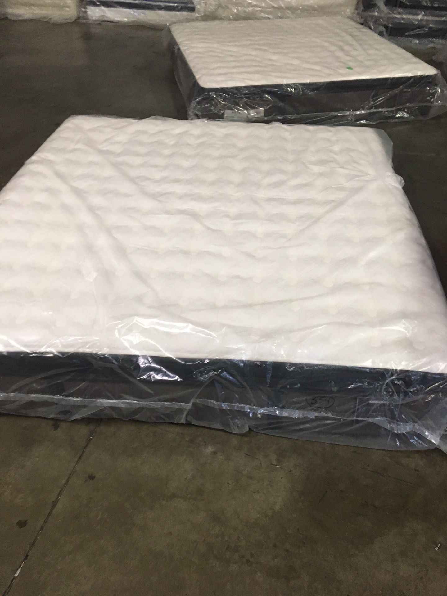 New Costco King Stearns and Foster Firm Pillowtop Mattress for Sale in