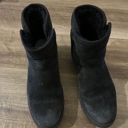 Ugg Women Boots Size 7