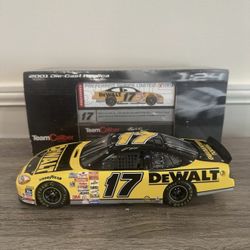 2001 Matt Kenseth 1/24 #17 Dewalt Ford Taurus Team Caliber Preferred 