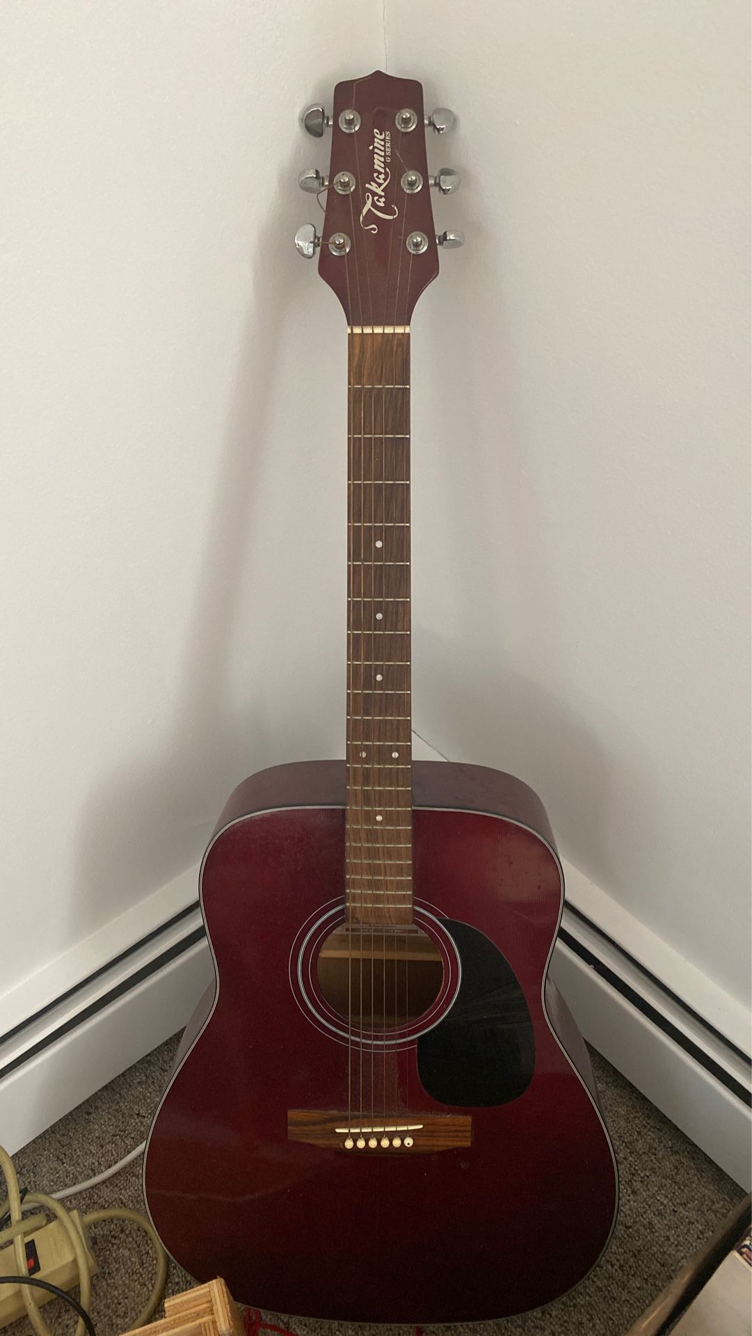Takamine g series acoustic guitar