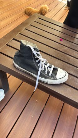 Converse Women’s 8 Mens 6